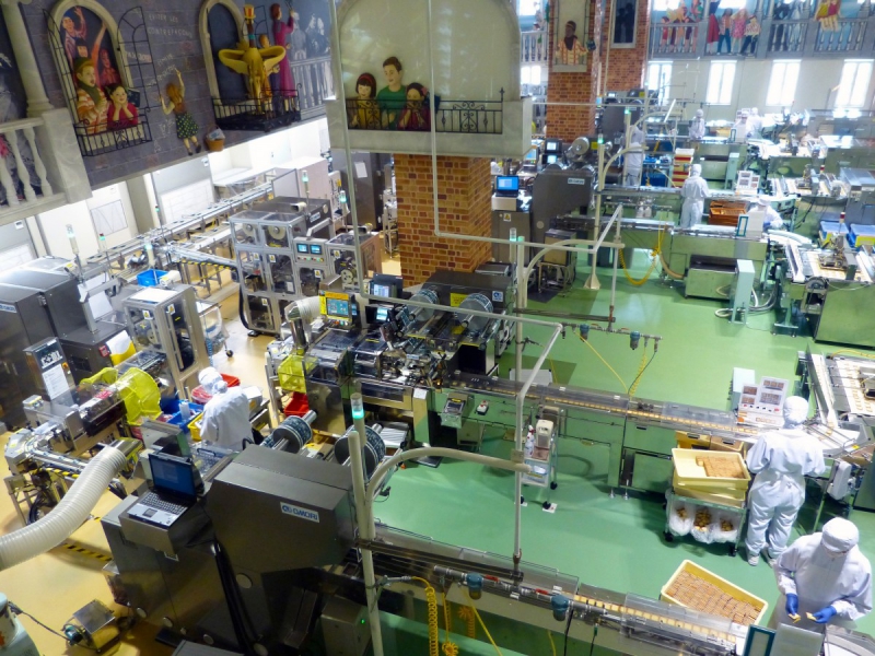 chocolaterie-ST MARTIN D ENTRAUNES-min_japan_sapporo_chocolate_factory_label_packaging_cookie_machine_operators-961509